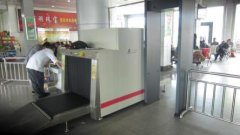 安檢X光機(jī)設(shè)備購買時(shí)生產(chǎn)廠家的選擇